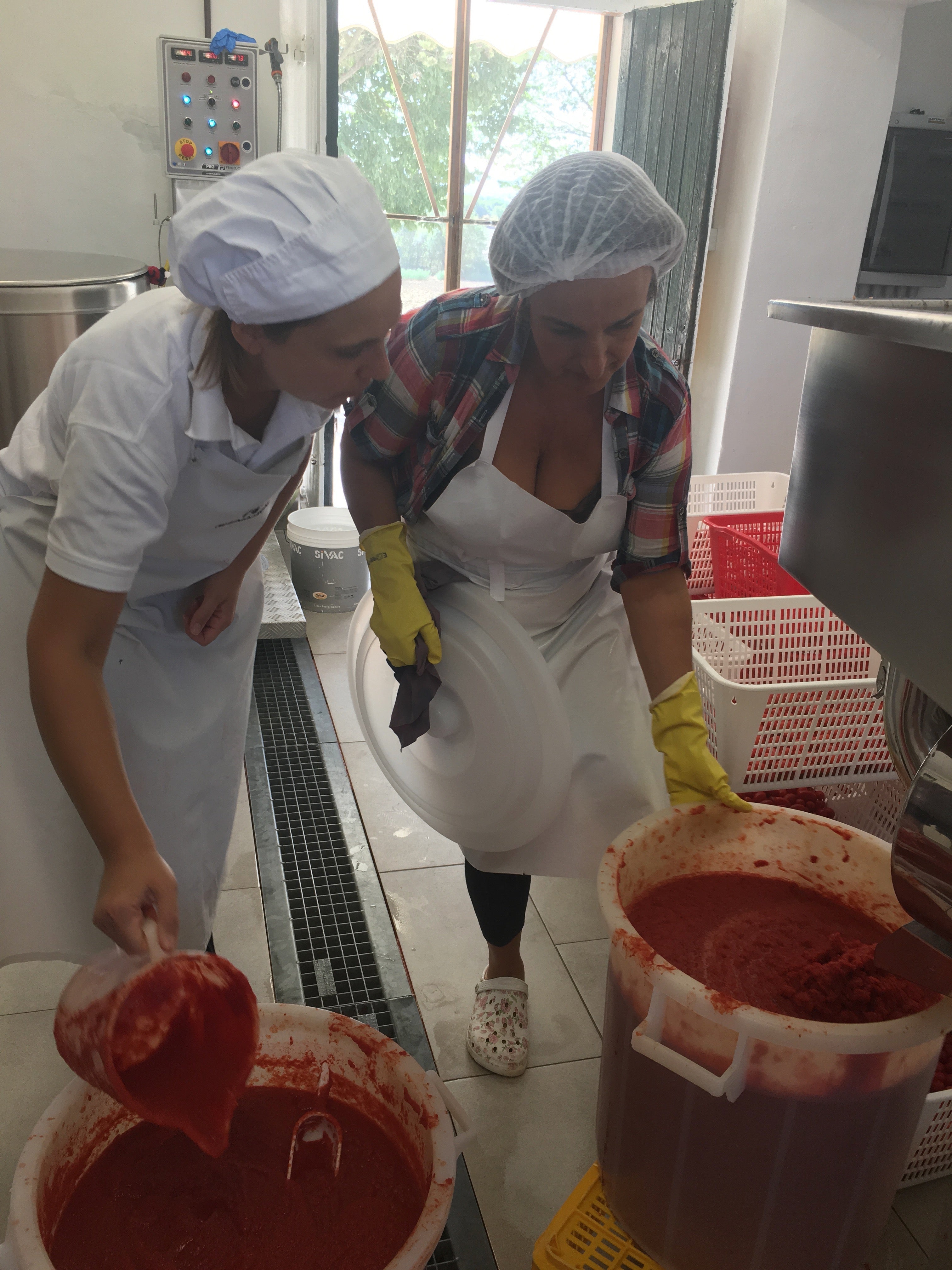 Tomato Passata With Whole Datterini Tomatoes 300g